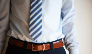 男士领带夹的正确使用方法（男士领带夹的正确使用方法视频）