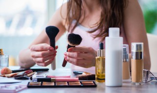 过期化妆品怎么处理 过期口红千万别扔11种用途